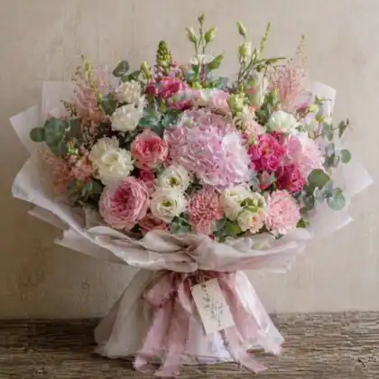 pink hydrangea and rose bouquet